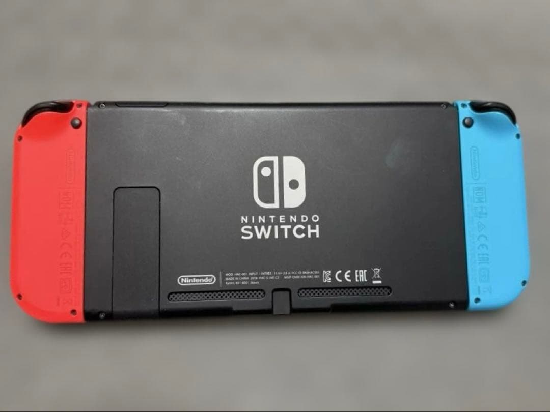 【未使用に近い美品】Nintendo Switch フィルム貼付済+箱