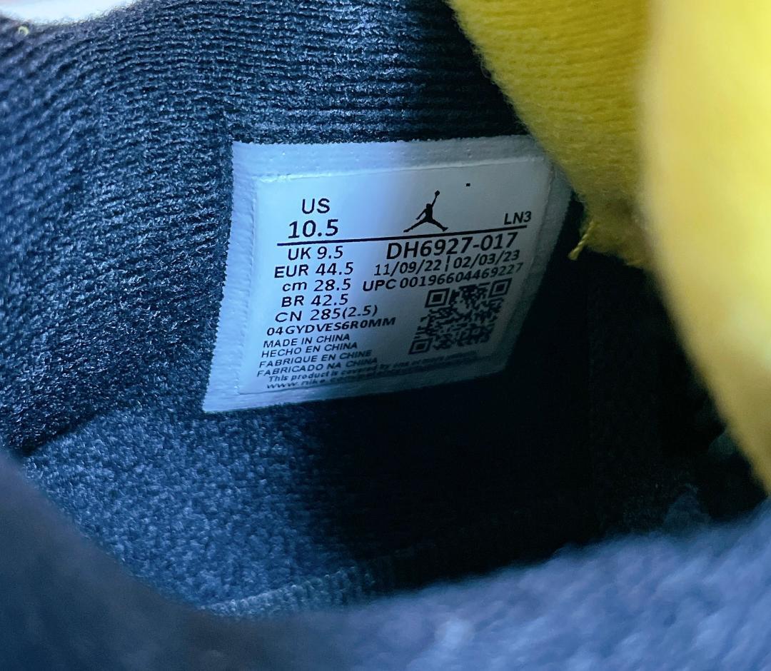 NIKE AIR JORDAN 4 RETRO サンダー ナイキ エア