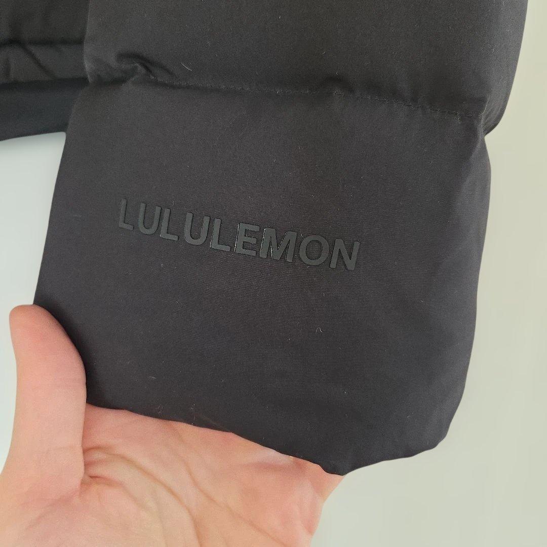 新品未使用　LULULEMON 　ダウンジャケット 6　ブラック