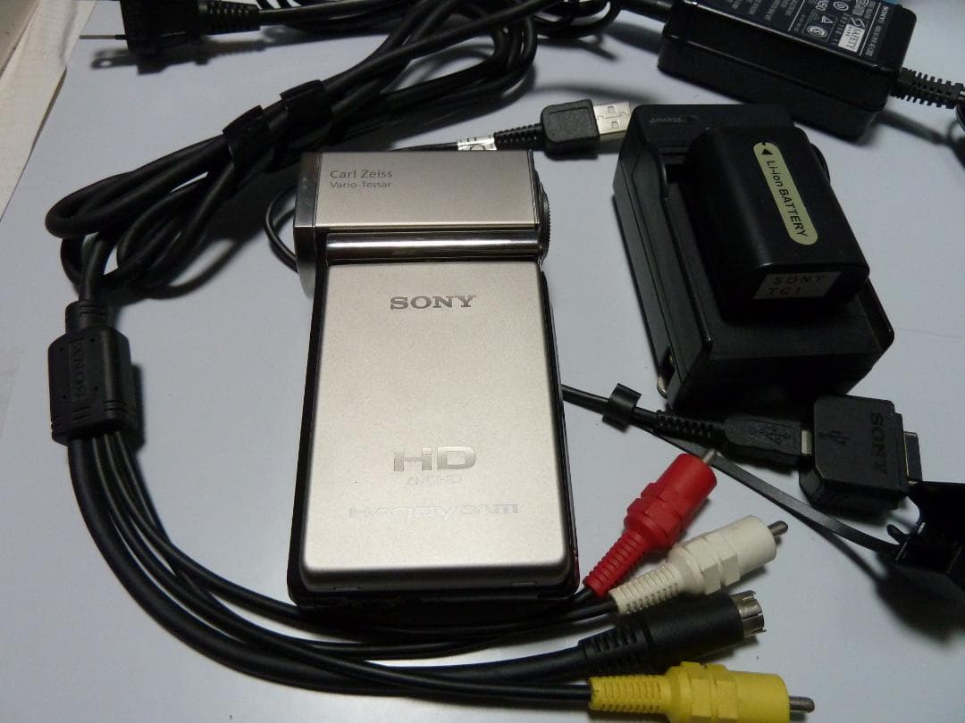 お茶漬け　ソニーの名機　ハンディーカム　HDR-TG1　完動品