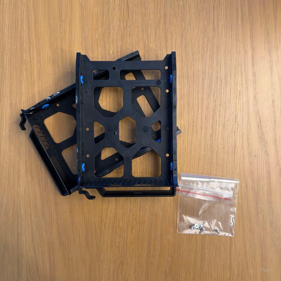 QNAP TS-251D 2ベイ NAS ＋メモリ付属