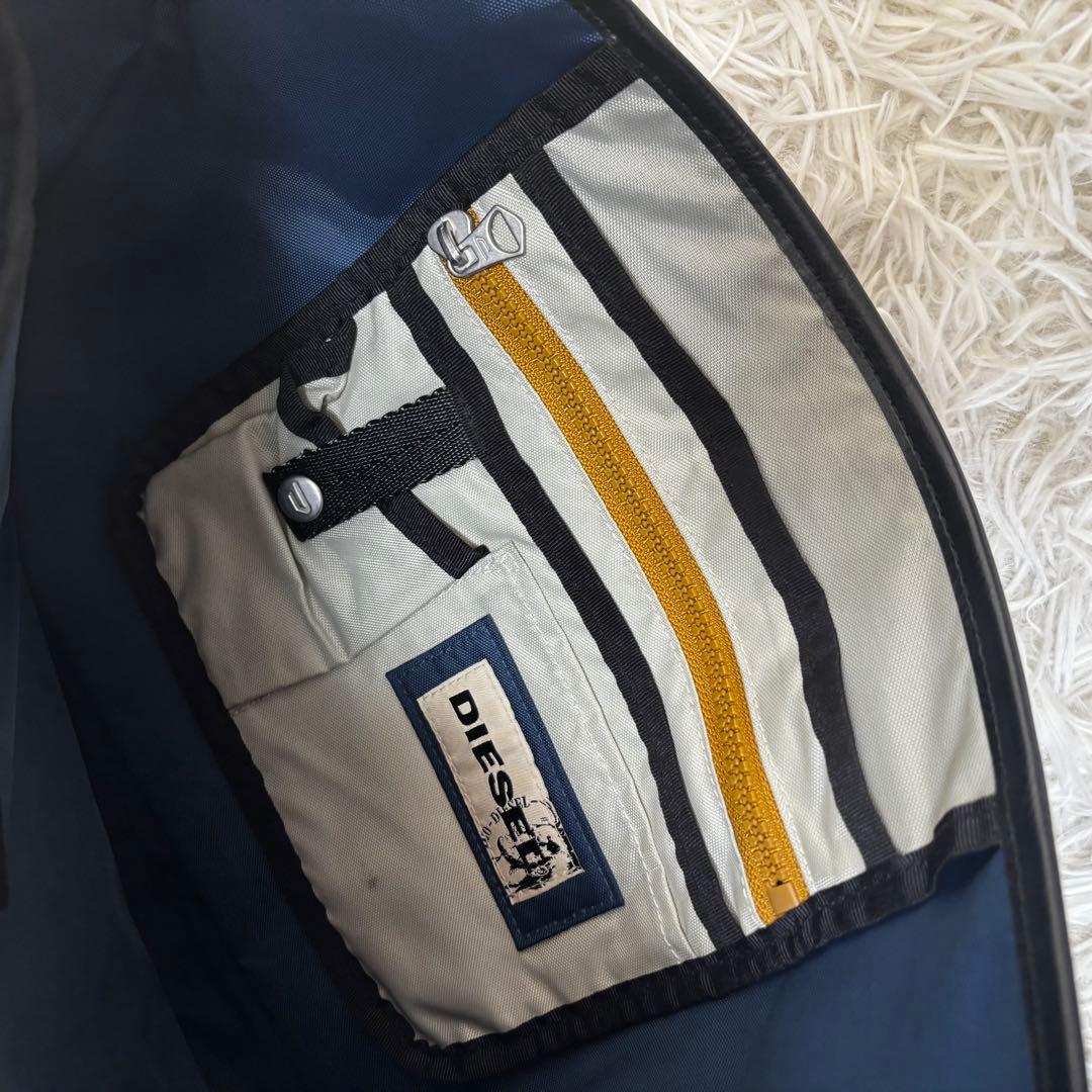 DIESEL✨大容量メッセンジャーバッグ　レザー×ナイロン　ロゴ刻印　y2k