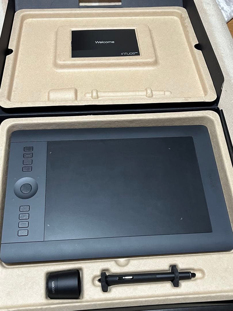 液タブ・ペンタブ wacom intuos pro medium