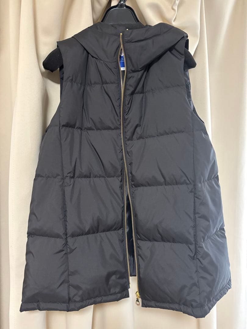 ブルーレーベルクレストブリッジ　ダウンベスト