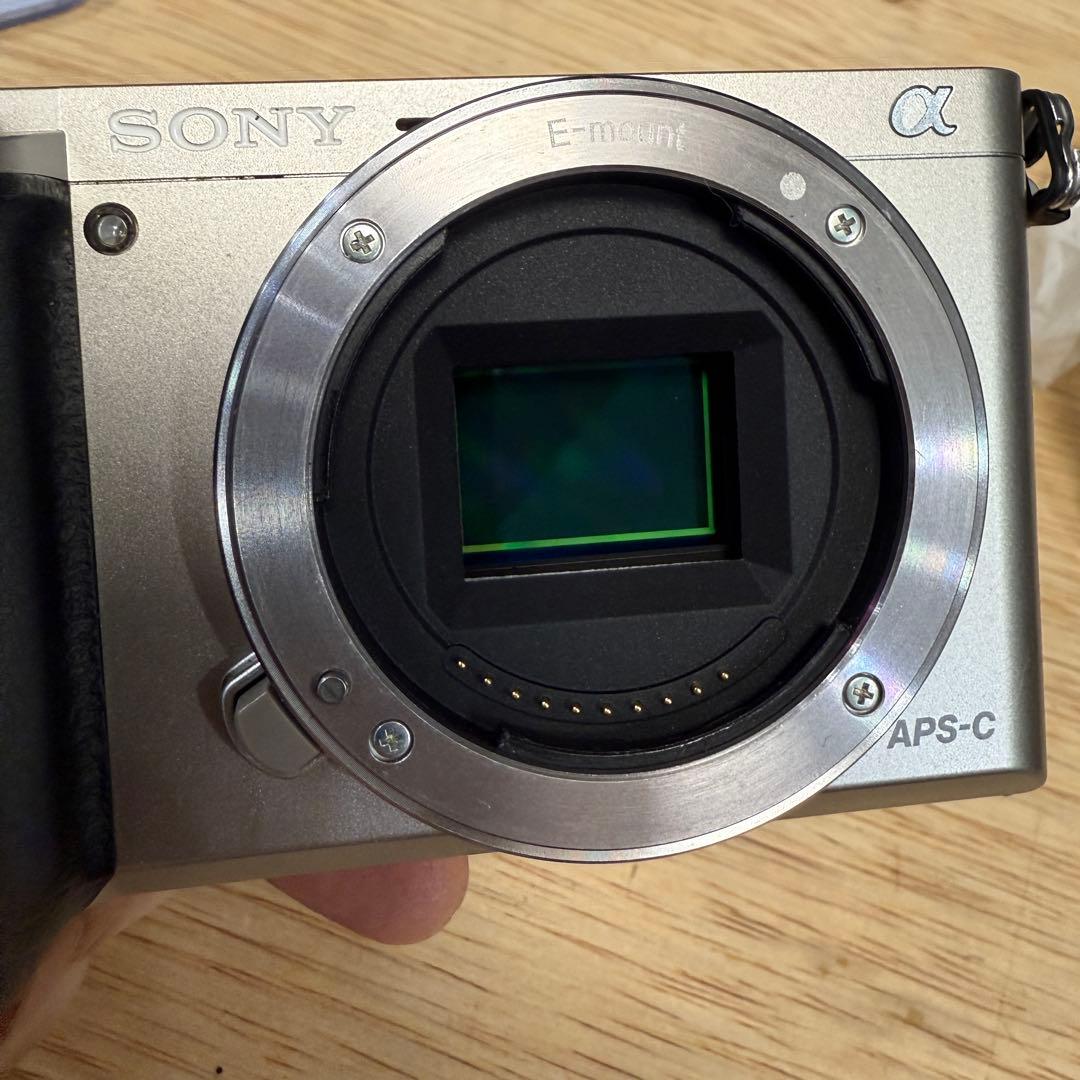 『 8486ショット 』 α6000 ボディSONY 美品　ILCE-6000