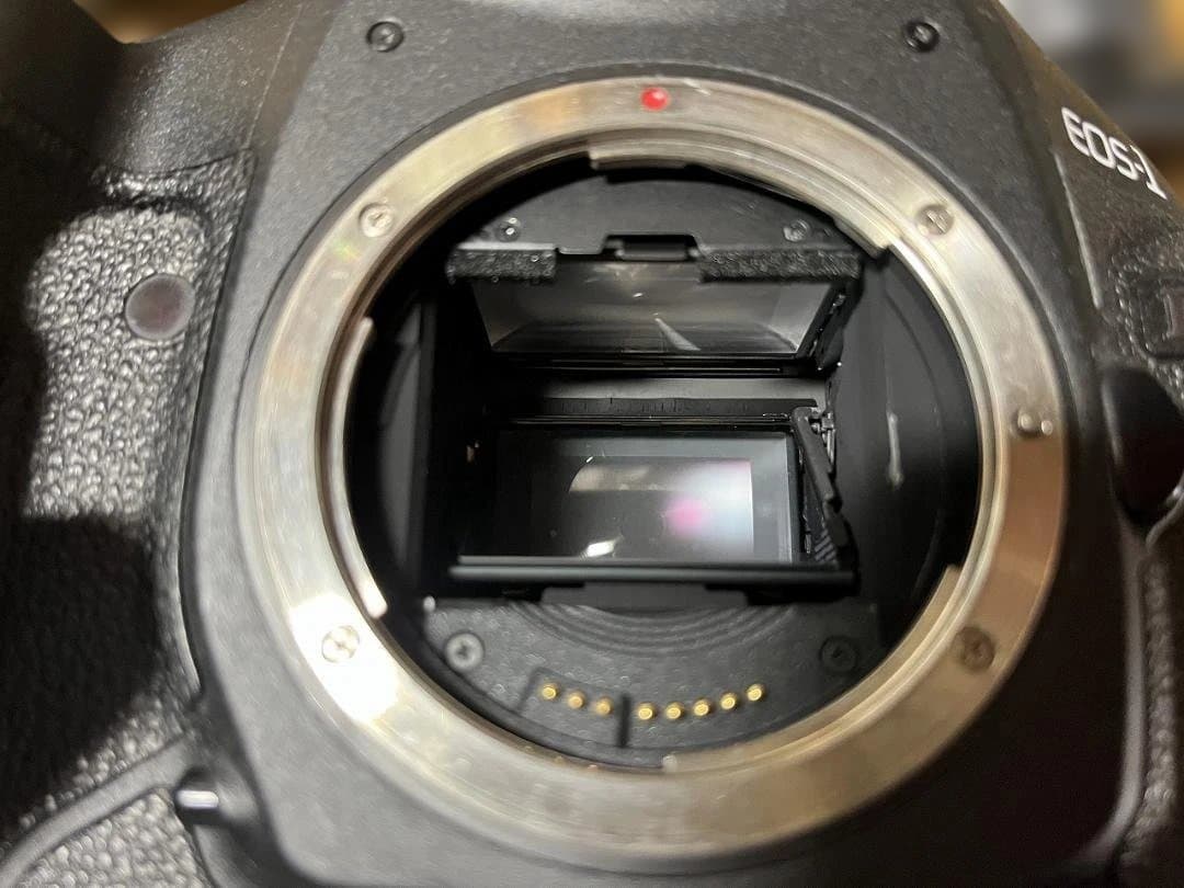 海*様 Canon EOS-1D Mark III 本体と付属品　箱あり　中古品