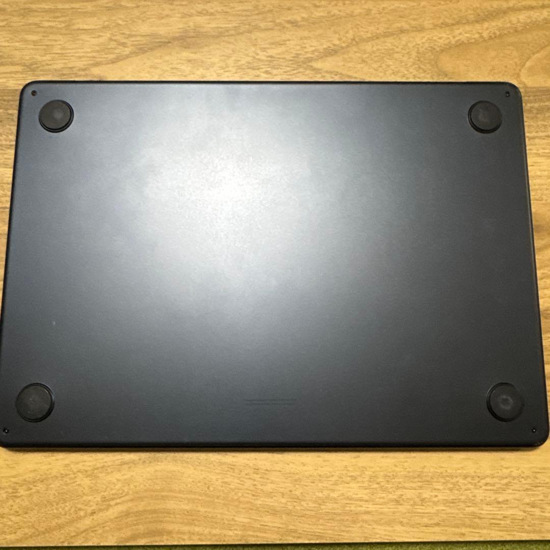 MacBook Air M2 ミッドナイト