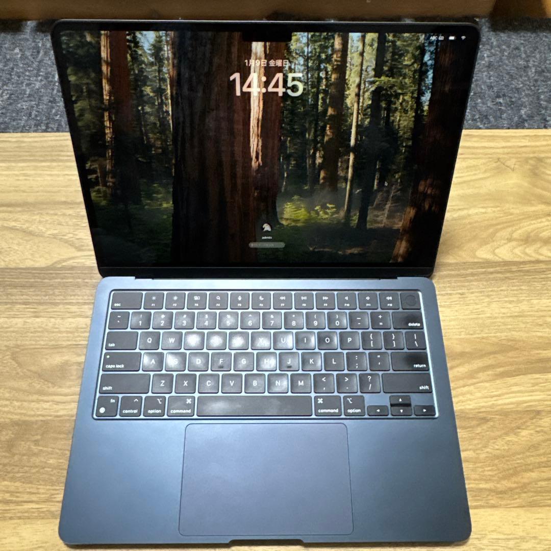 MacBook Air M2 ミッドナイト