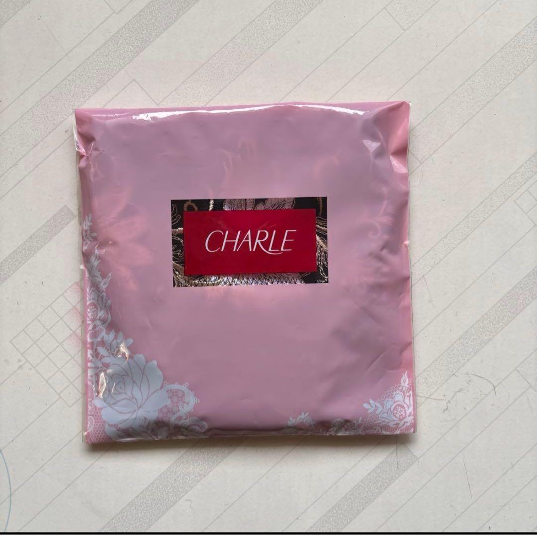 シャルレ　パレッティブラジャー（ワイヤー）ショーツセットとB75 ブラジャー