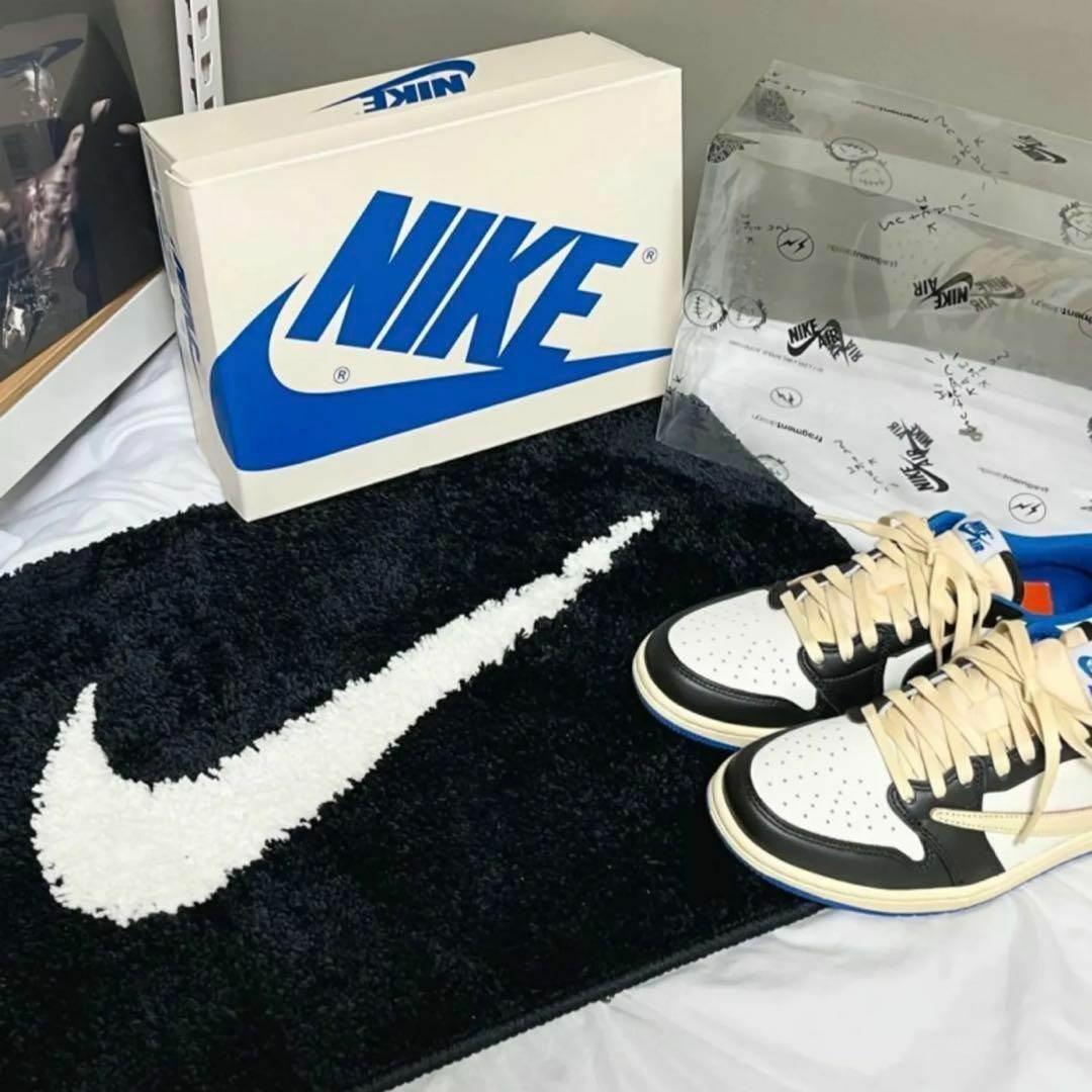 韓国輸入品⭐︎NIKE ナイキ ラグ マット