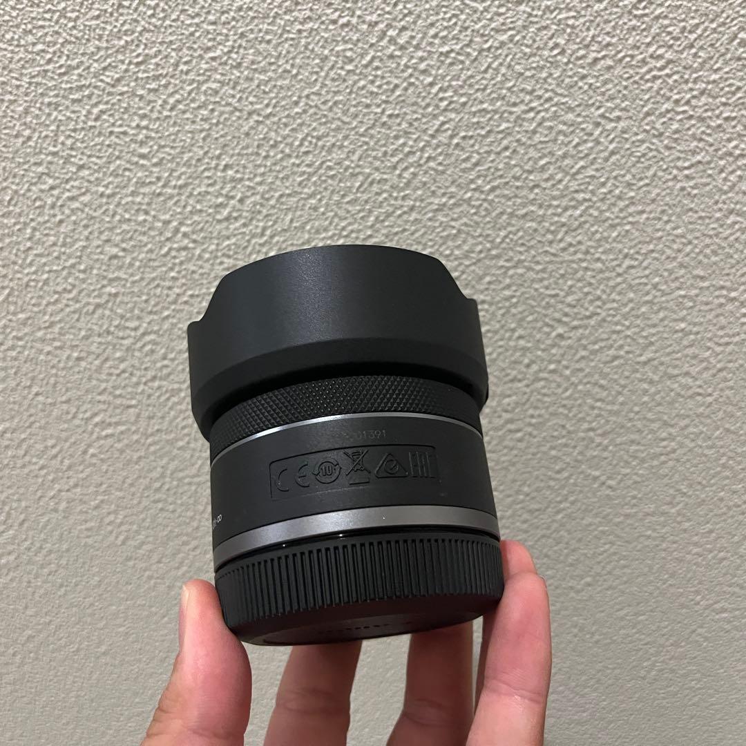 美品元箱付純正フード付Canon RF 16mm F2.8 STM 単焦点レンズ