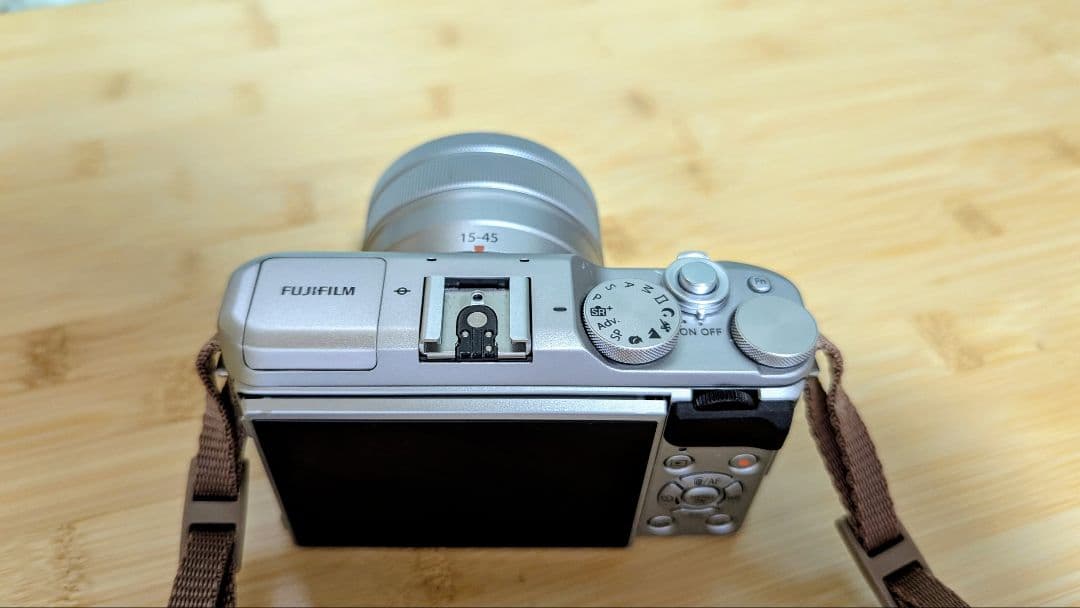 Fujifilm X-A5 ミラーレス一眼カメラ