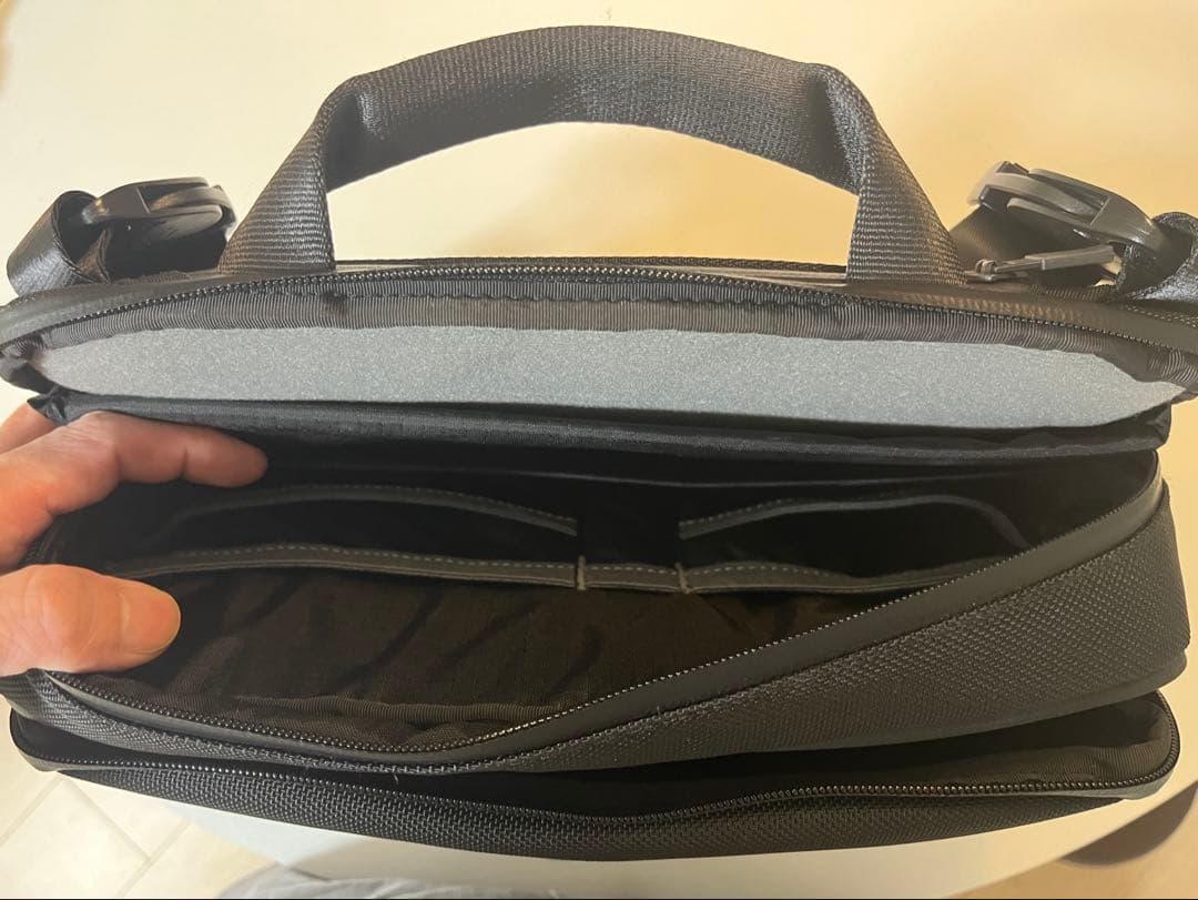 ERGOFINITE THE TOKYO TECHPACK SLING 美品