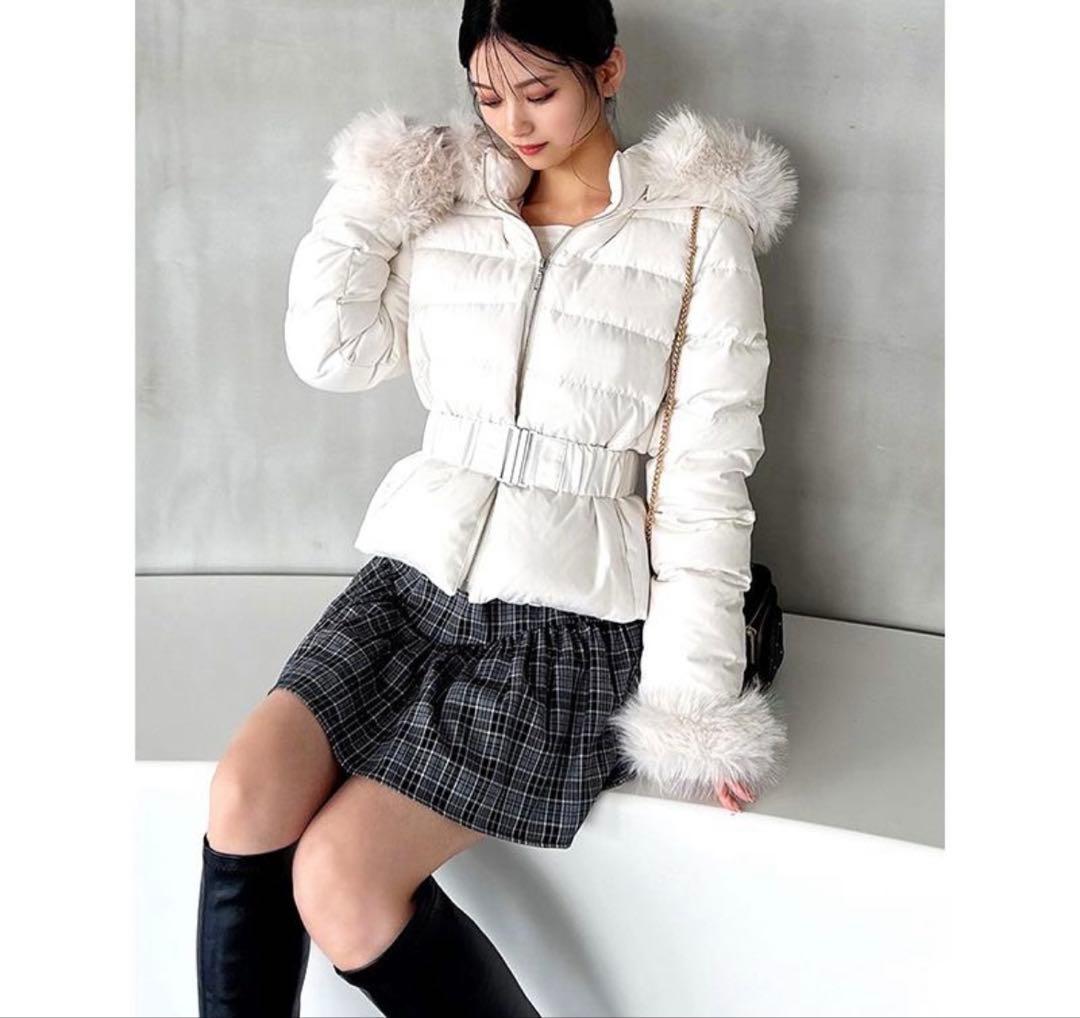 新品 RESEXXY リゼクシー ショートダウンジャケット フードファーホワイト