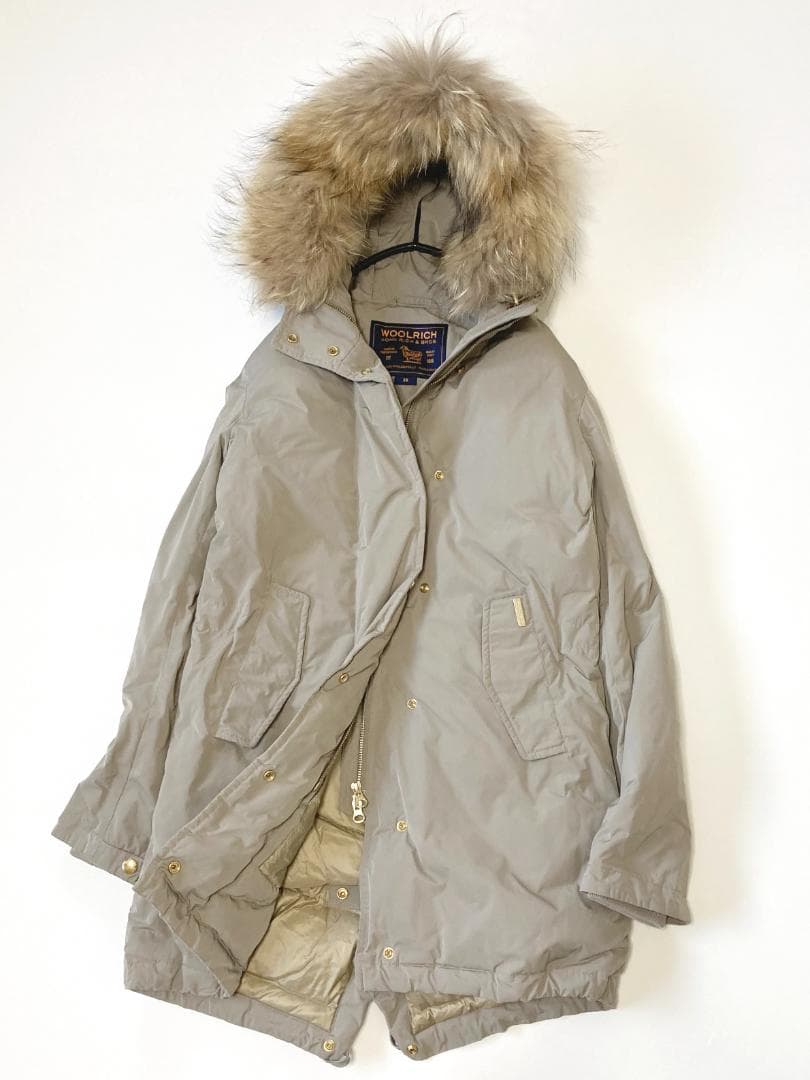 美品WOOLRICHウールリッチ美シルエットファーフード付きダウンジャケット♪