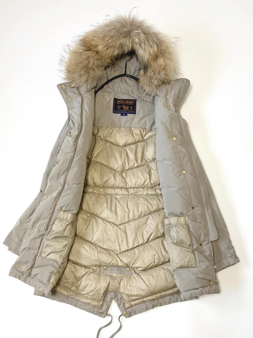 美品WOOLRICHウールリッチ美シルエットファーフード付きダウンジャケット♪