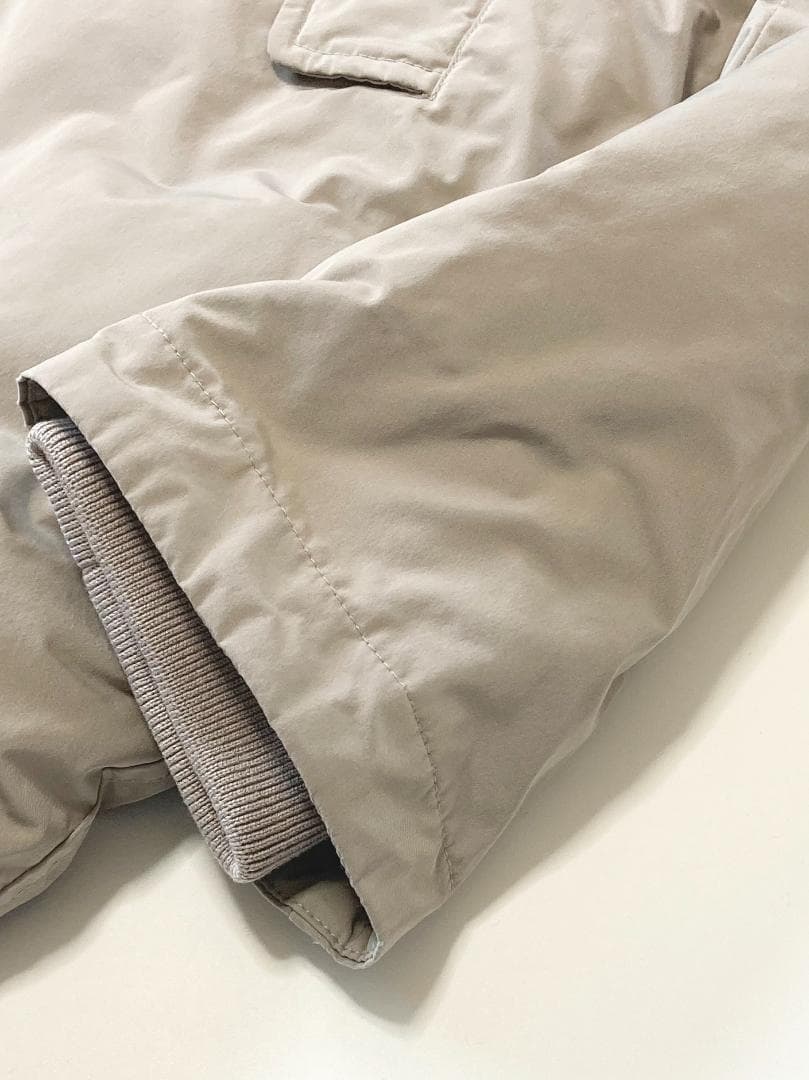 美品WOOLRICHウールリッチ美シルエットファーフード付きダウンジャケット♪