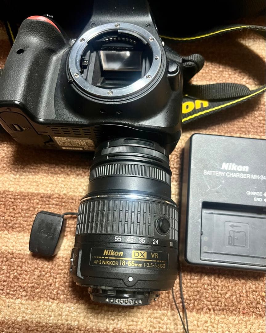 Nikon デジタル一眼レフカメラ　D3300 バッグ付き