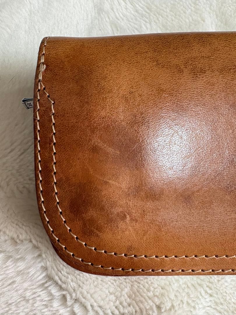 レッドムーン　長財布