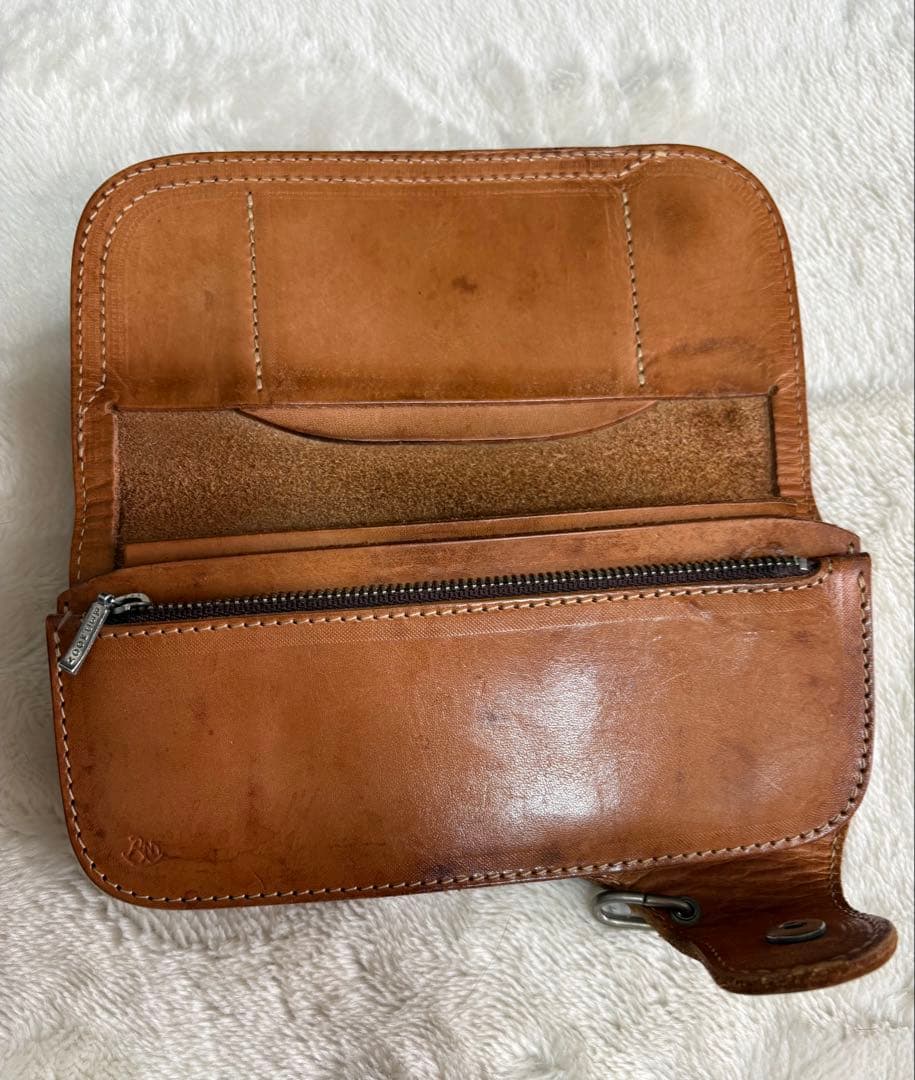 レッドムーン　長財布