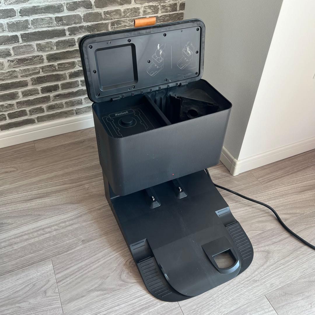 ルンバ　j7+ クリーンベース付