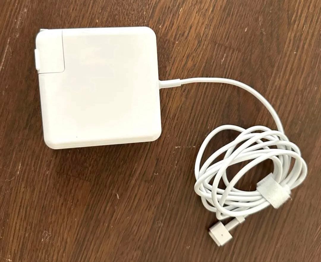 Apple MacBook Pro 2015年モデル　13インチ