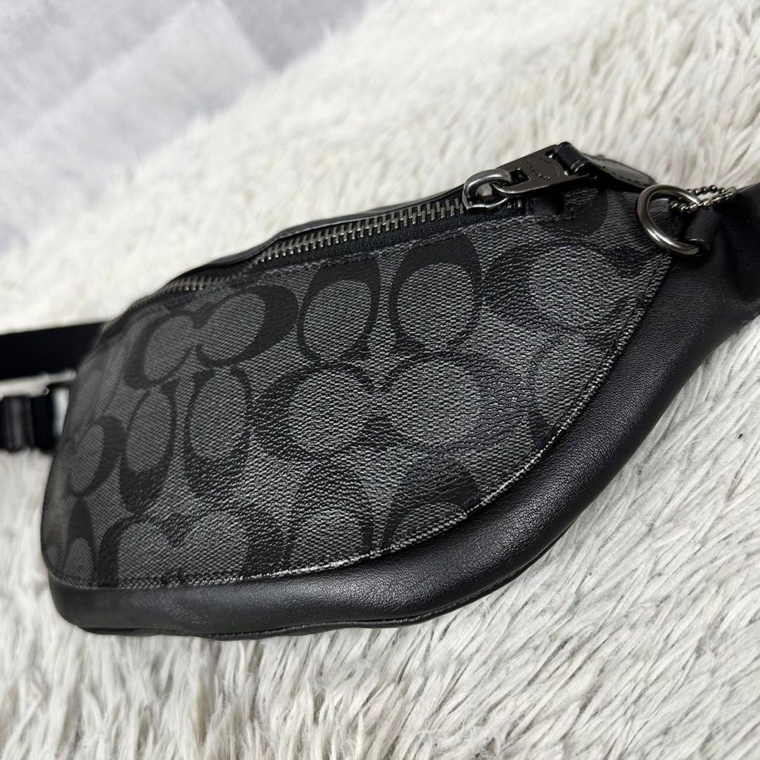 美品 コーチ PVC 2WAY ウエストバッグ シグネチャー ロゴ型押し 黒