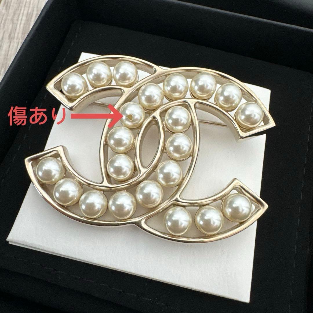 シャネルCHANELパールCCマーク定番ブローチ