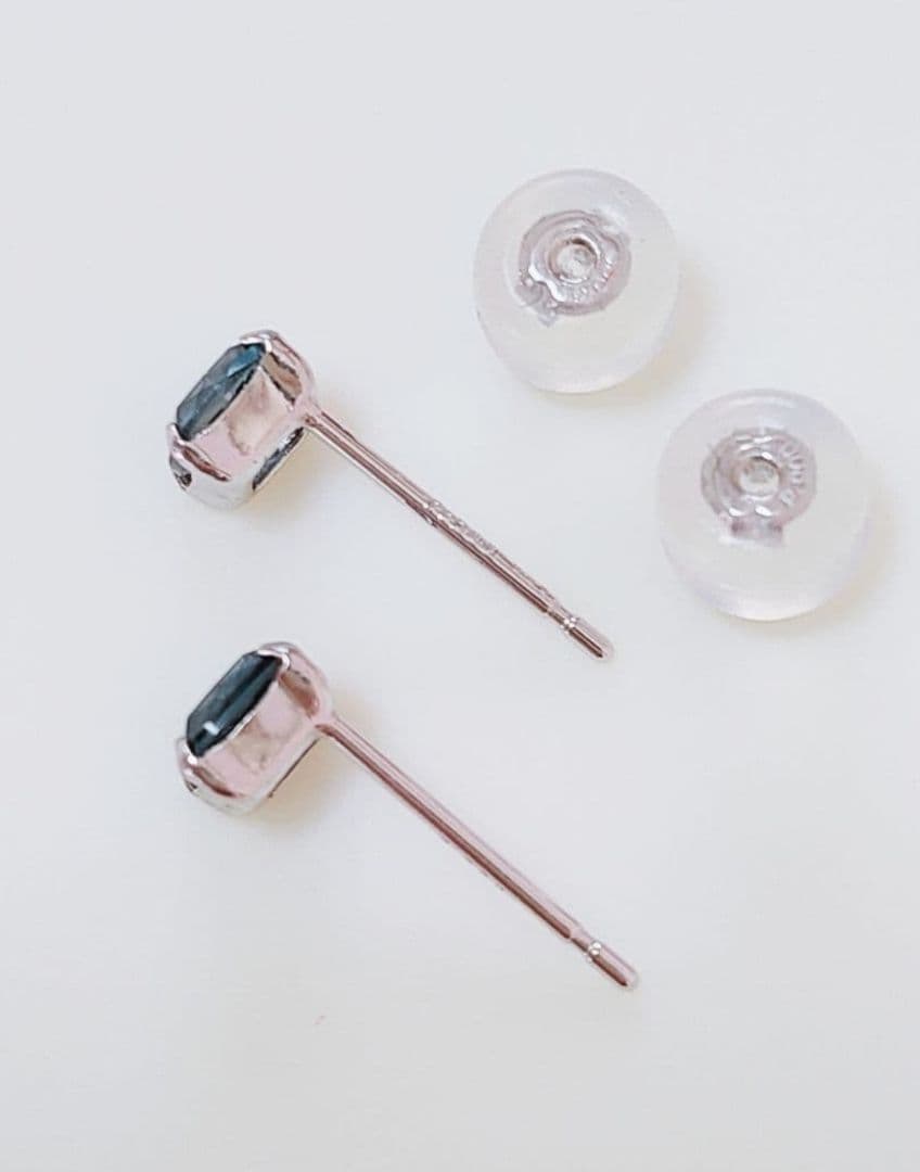 未使用品 pt900 天然ロンドンブルートパーズ ピアス