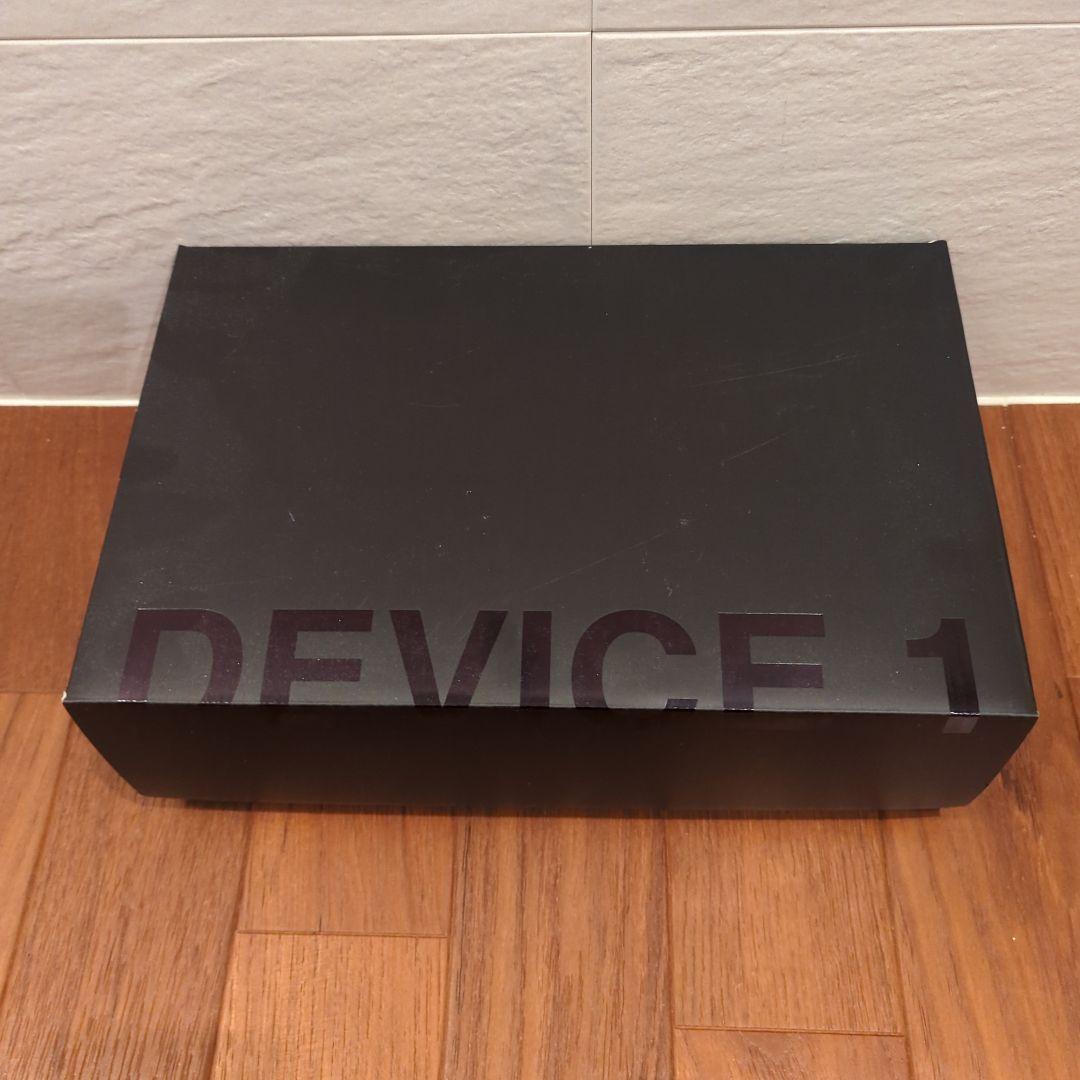 黒いレザーのカジュアルスニーカー