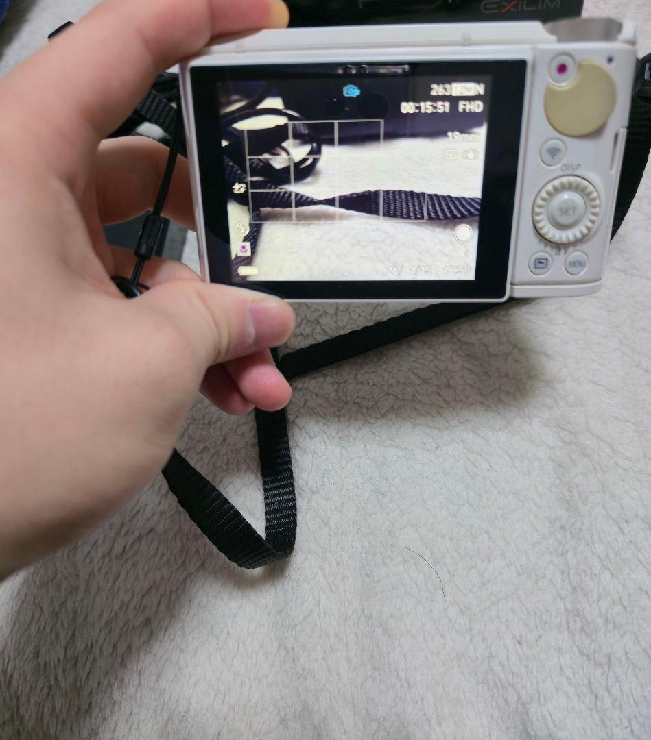 CASIO EXILIM EX-ZR4100　ホワイト