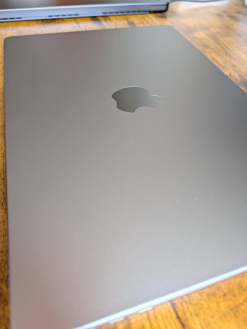 【ほぼ】MacBook Pro 14インチ M3 24GB 512GB