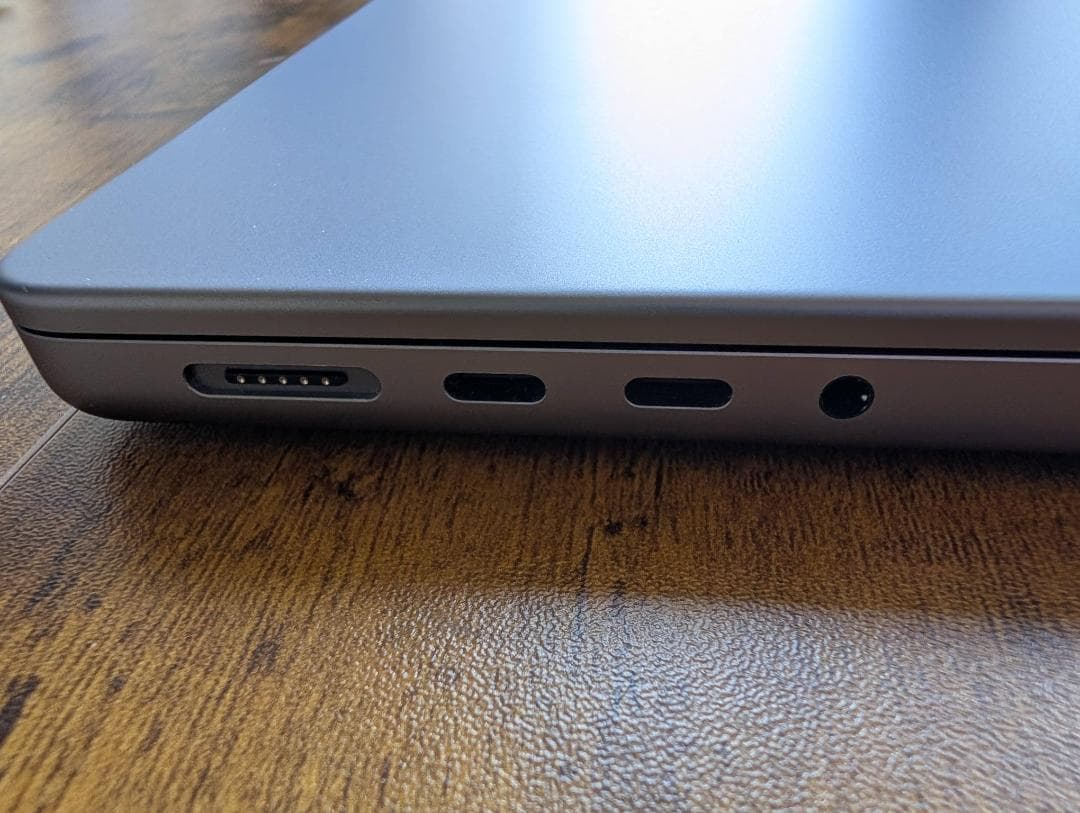 【ほぼ】MacBook Pro 14インチ M3 24GB 512GB