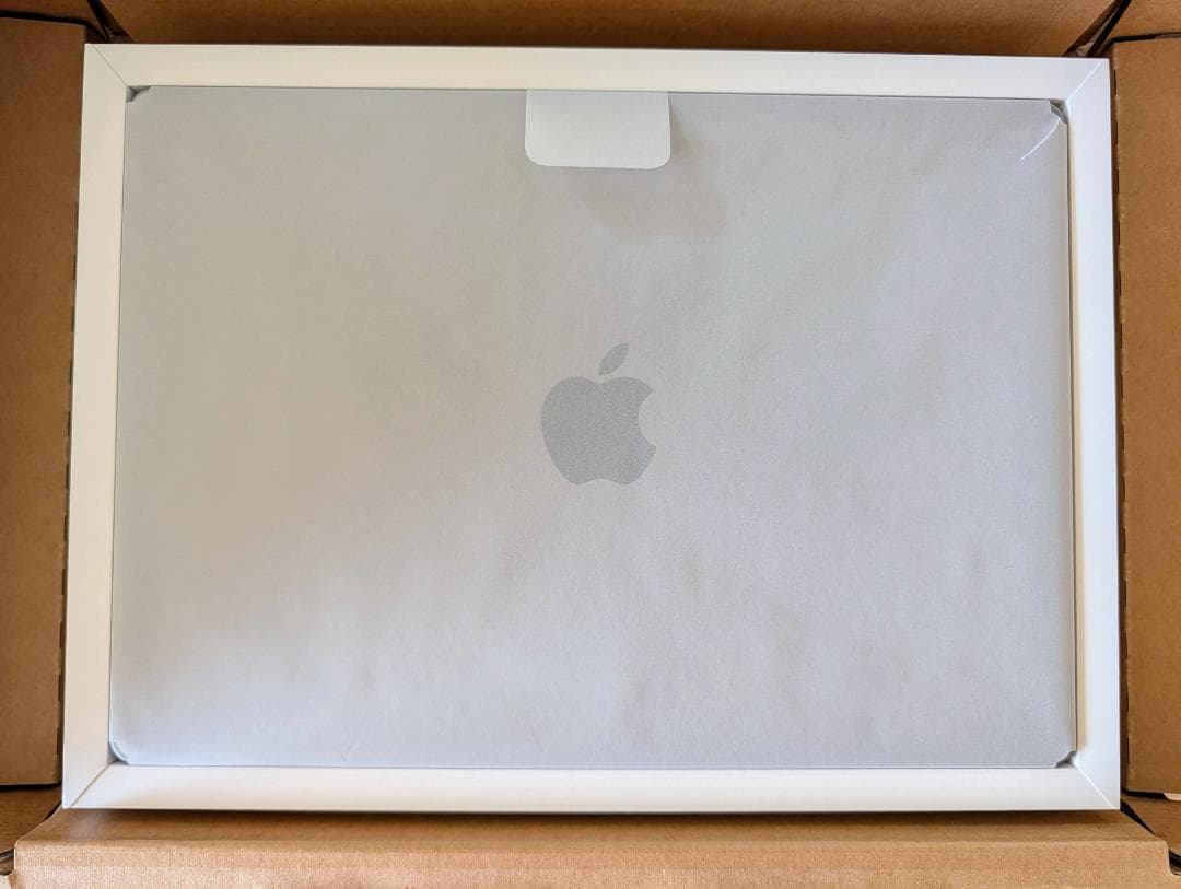 【ほぼ】MacBook Pro 14インチ M3 24GB 512GB