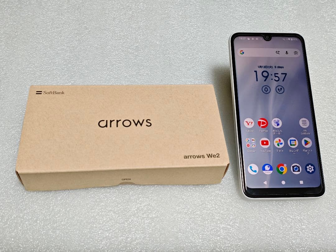 SoftBank arrows We2 (A402FC) 本体 + クリアケース