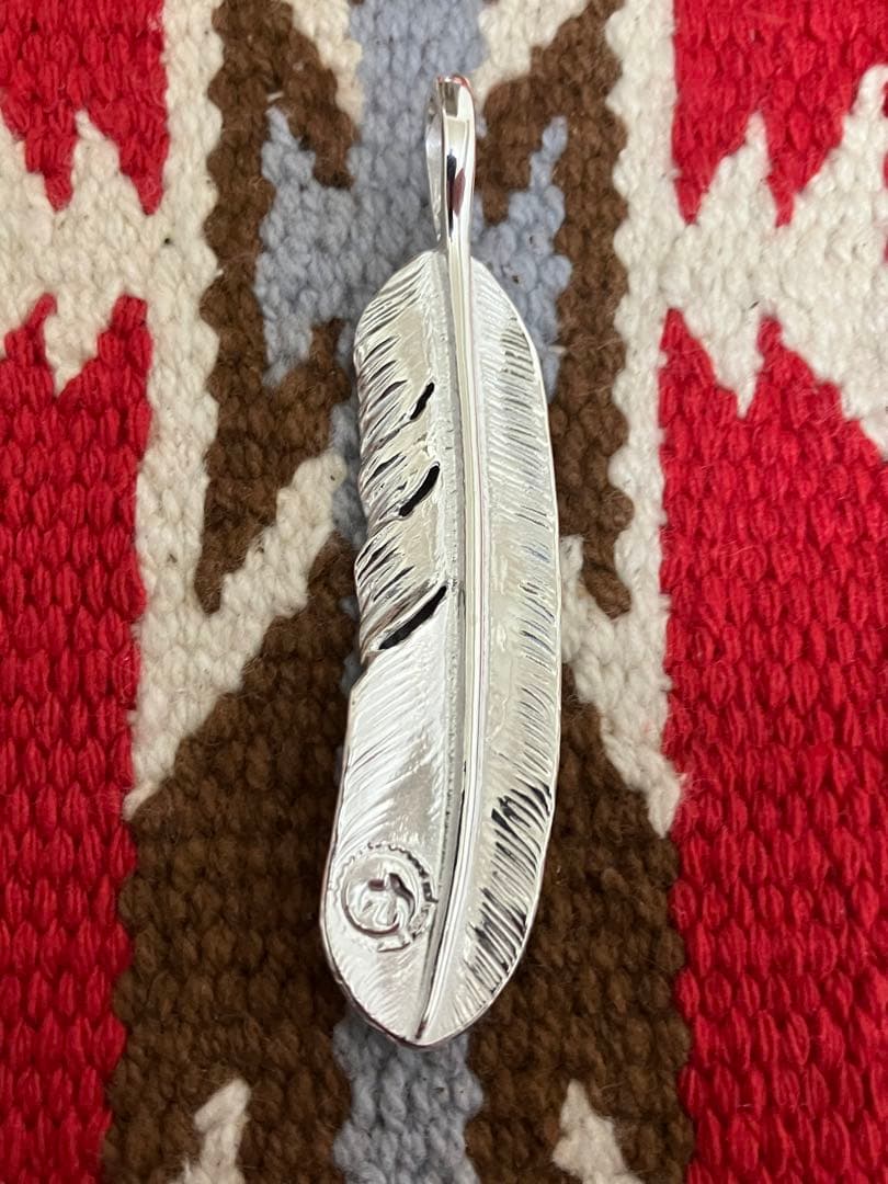 マイク 様goro's ゴローズ　金メタル付き特大フェザー　左向き　イボメタル