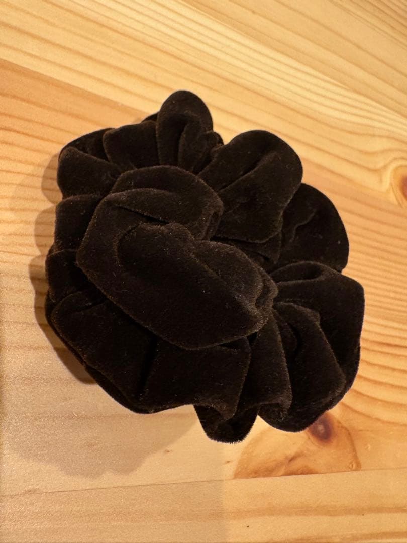 ＜LETICIA＞エッグ ベルベット シュシュDK.BROWN