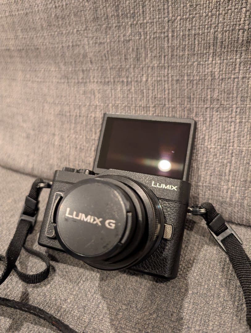 LUMIX DC-GF10W デジタル一眼カメラ黒　美品ダブルレンズ　ルミックス