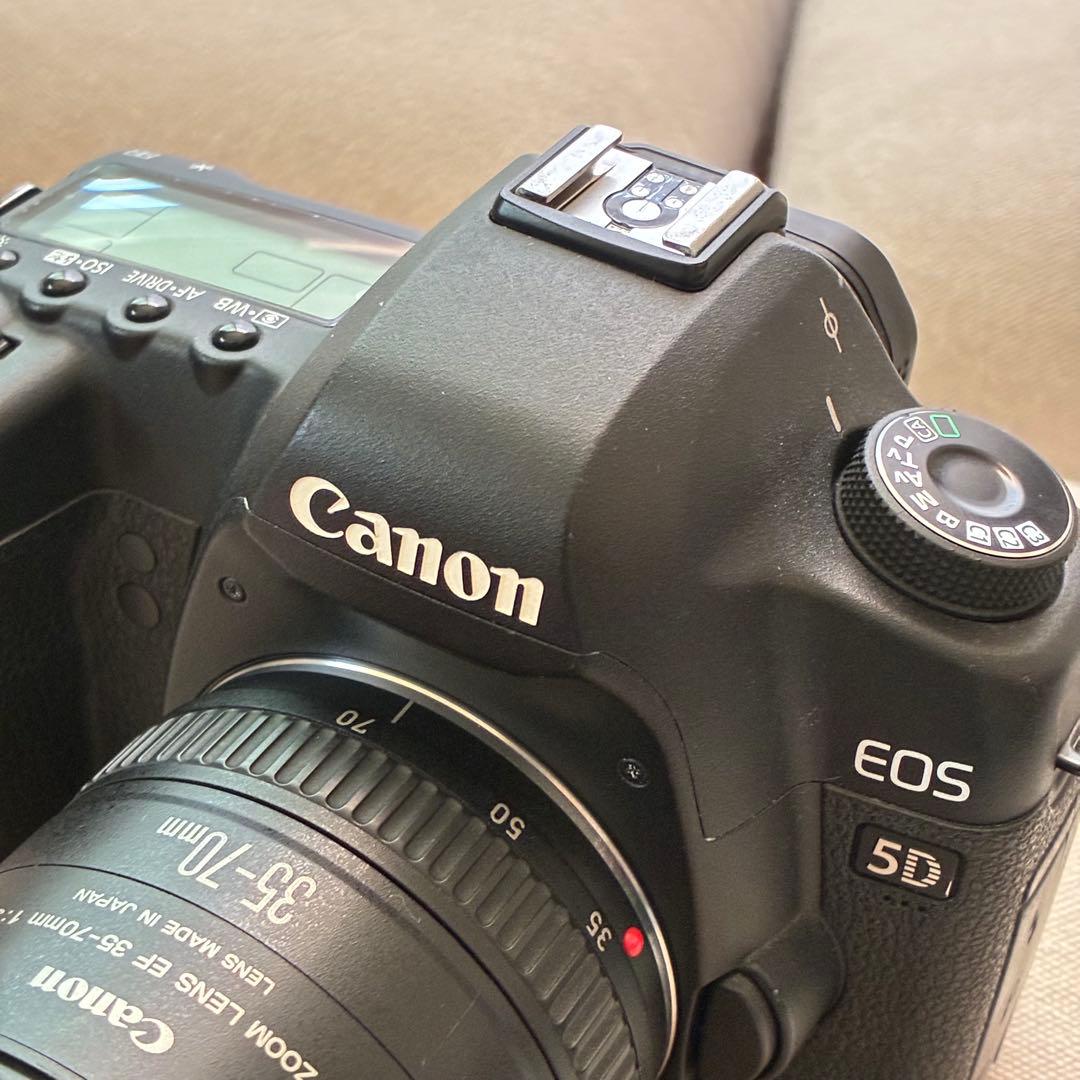 Canon EOS 5D Mark II + 35-70mmレンズ