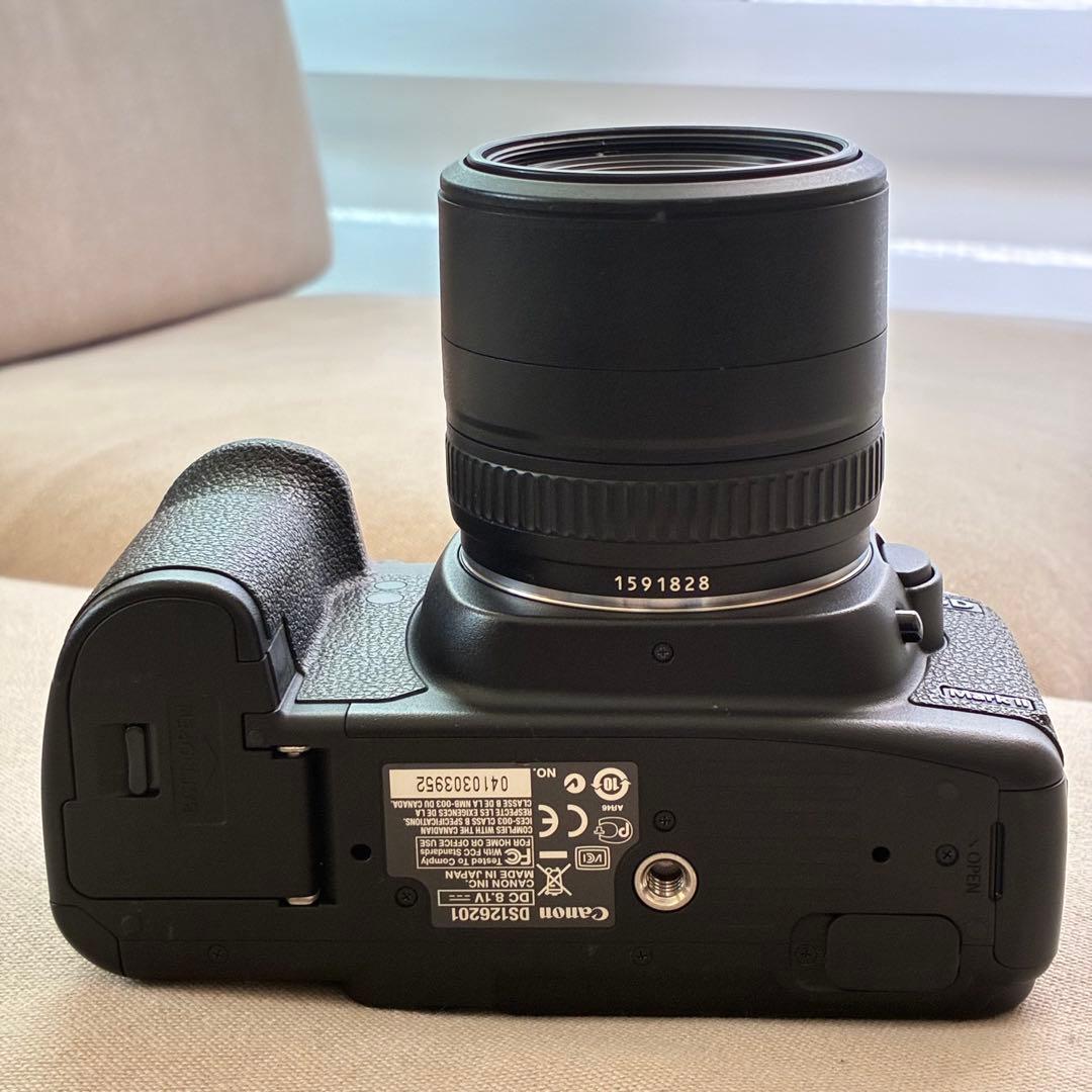 Canon EOS 5D Mark II + 35-70mmレンズ