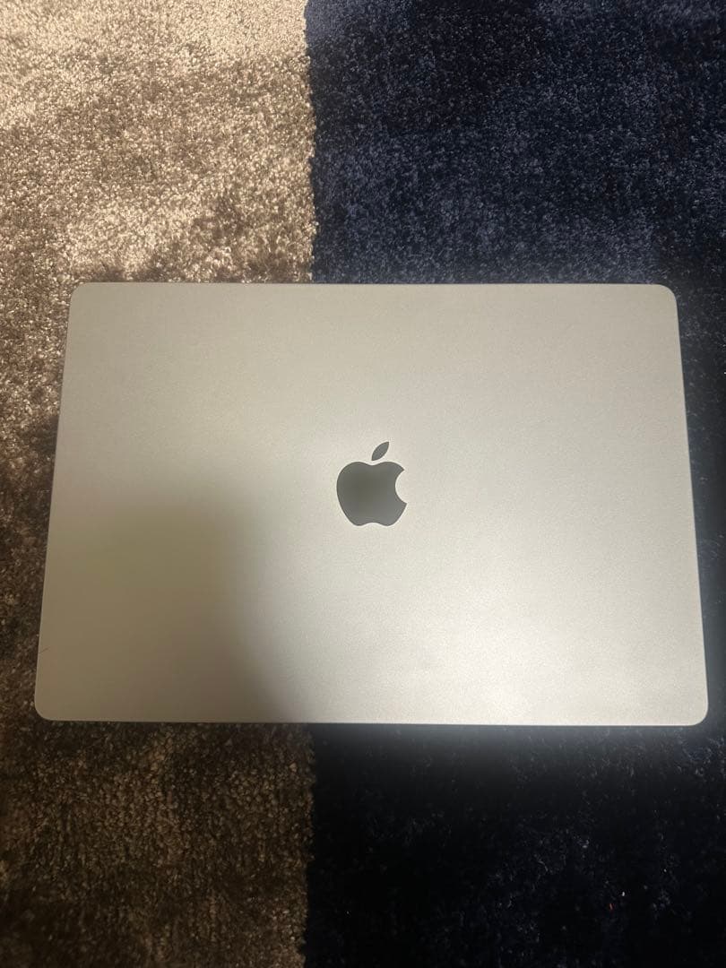 【美品】M2チップ搭載 15インチ MacBook Air