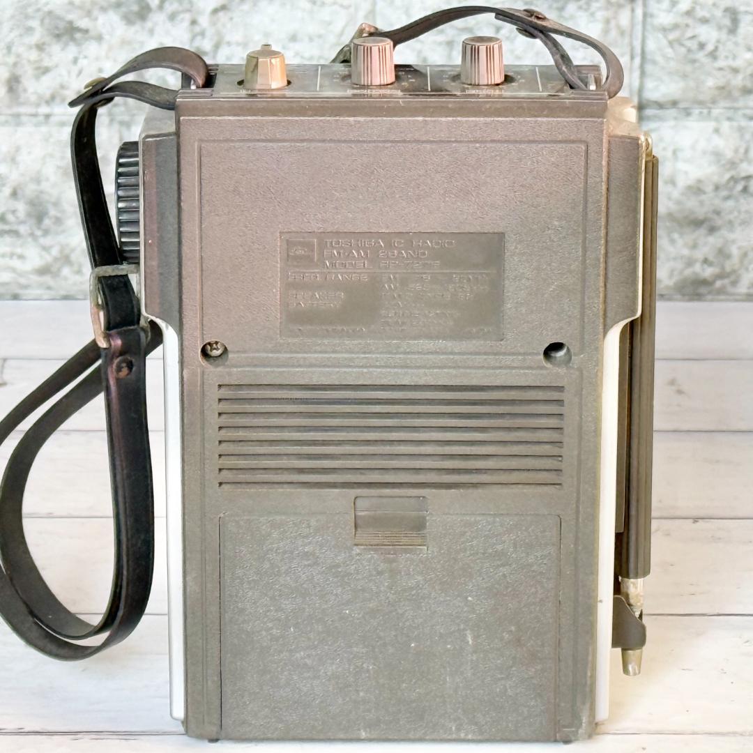 東芝「SOUND750 SSS」'70年代2バンドラジオ RP-727F