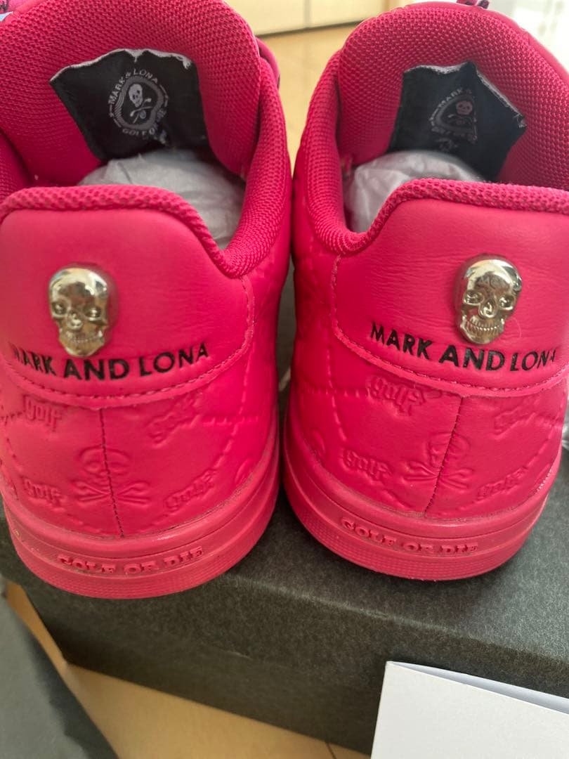 MARK & LONA ピンク スニーカー