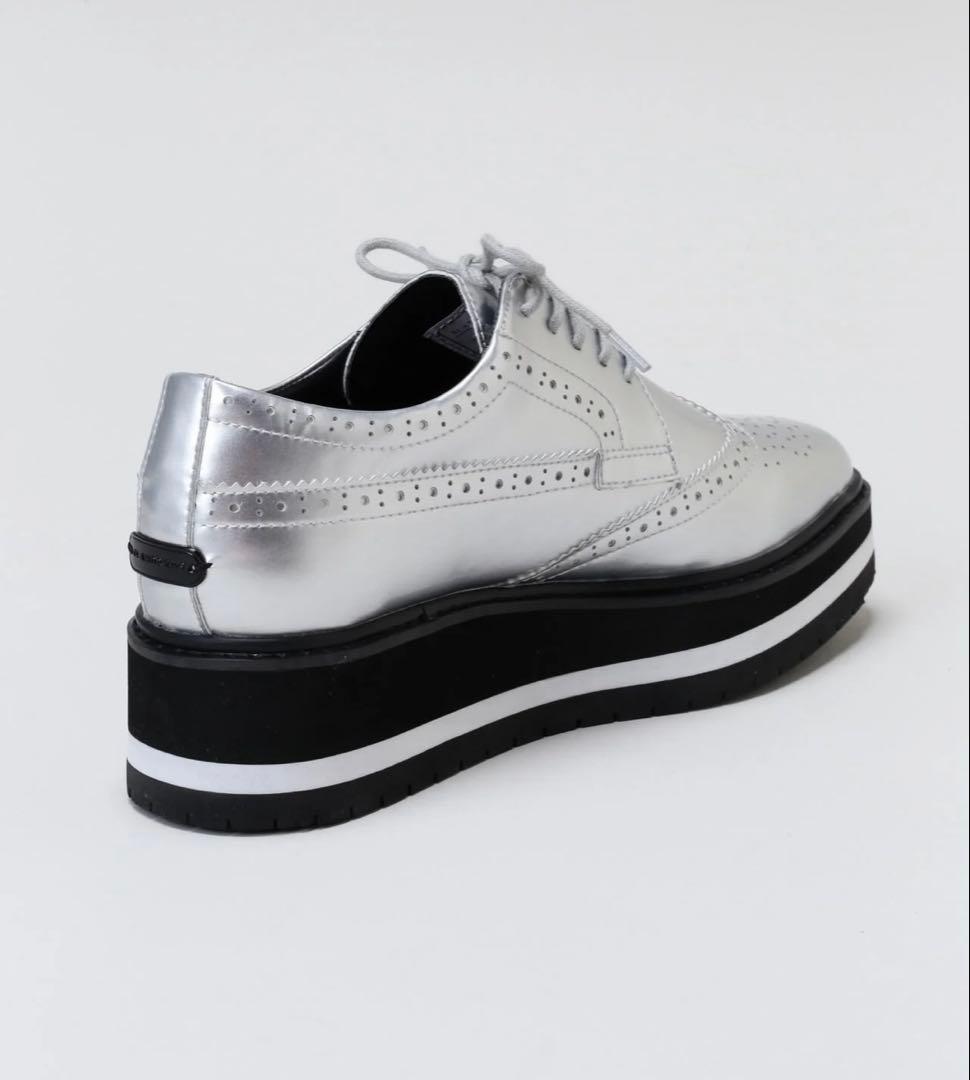 新品タグ付き セントアンドリュース　スパイクレス シルバー ゴルフシューズ