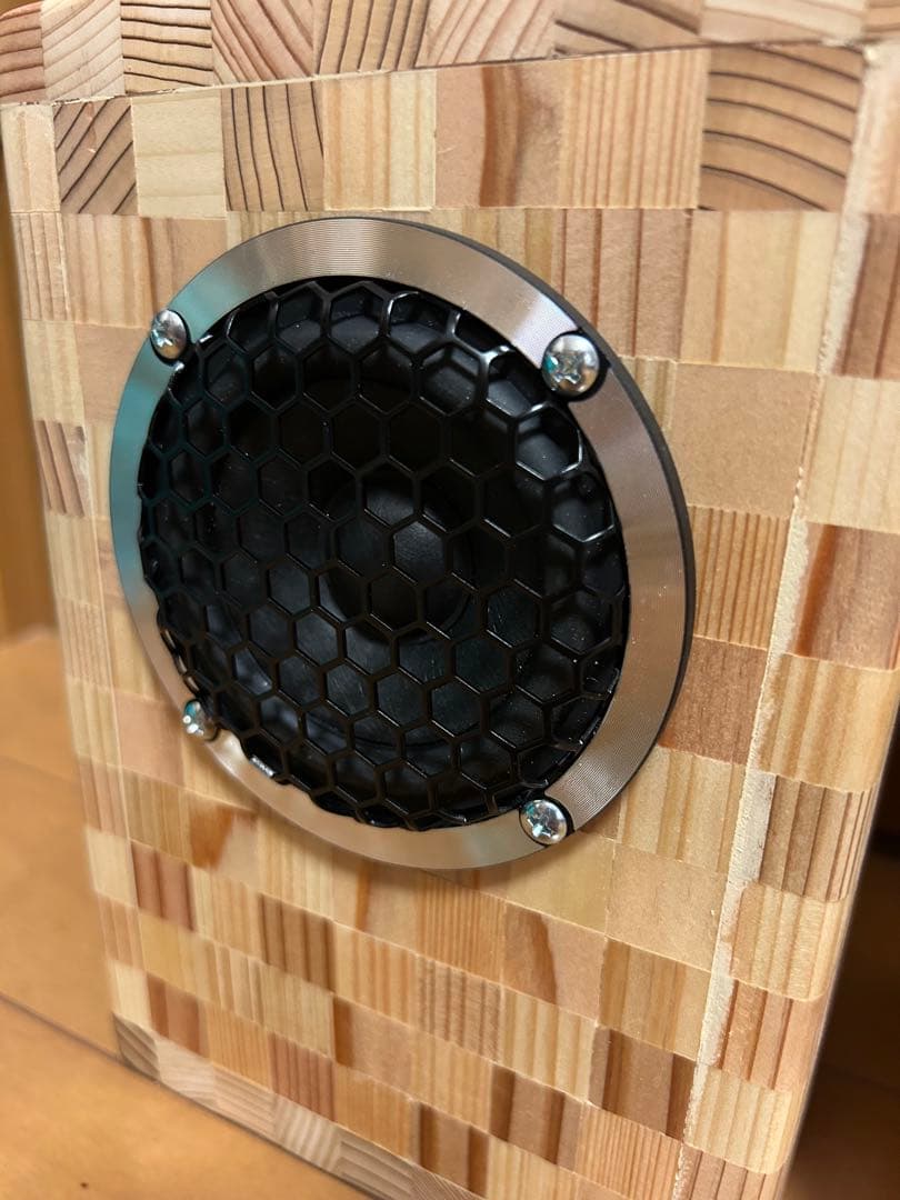 自作スピーカー 杉と桧の寄木細工