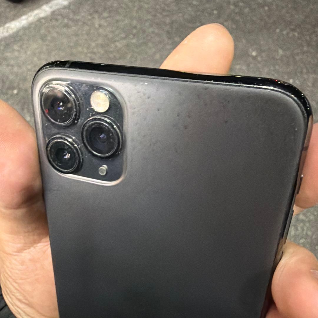 iPhone 11 Pro MAXスペースグレー 本体SIMロックかかっています