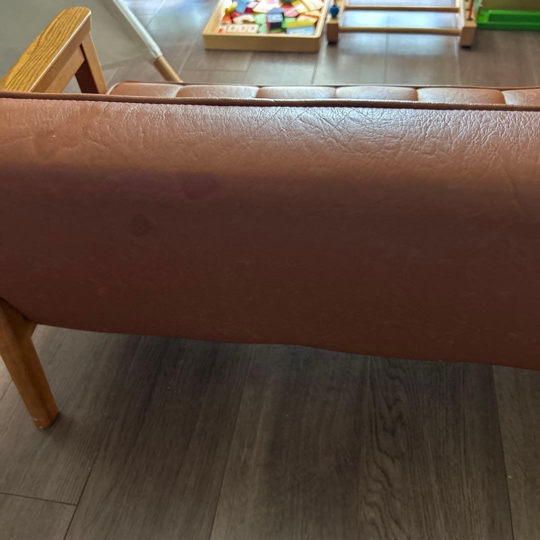 カリモク家具　キッズブラウンレザーキルティングソファ