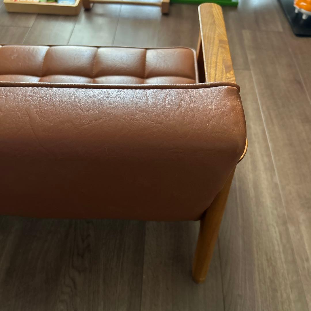 カリモク家具　キッズブラウンレザーキルティングソファ