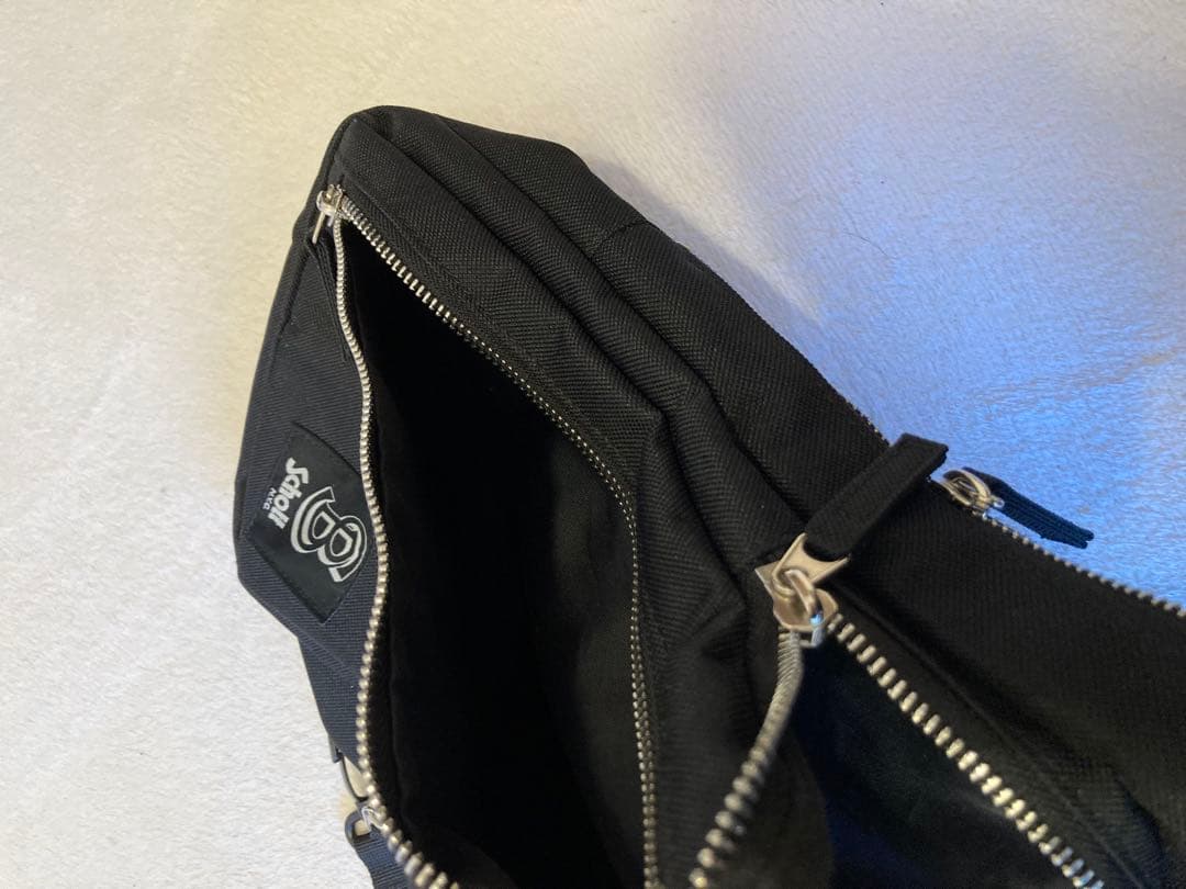 値下げします！　Schott ブラック ボディバッグ　ワンスター