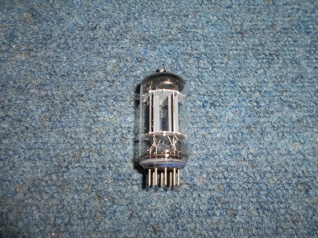 ELEFUNKEN　ECC 83　真空管　リブプレート　ダイヤマーク　ジャンク